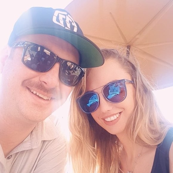 Meet your Posher, Terra - Picture 1 of 1